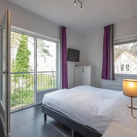 Luxurious With Bathrooms, In Surroundings * Arcen