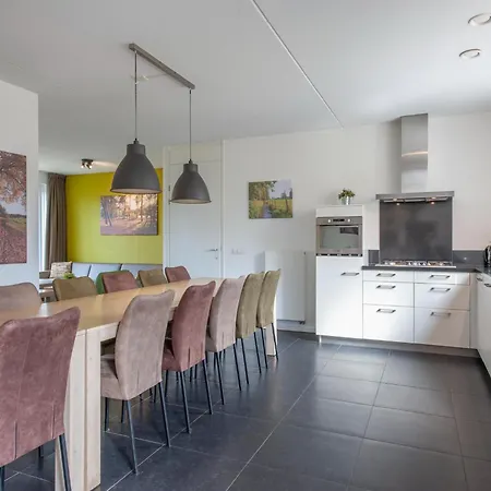 Luxurious With Bathrooms, In Surroundings Arcen