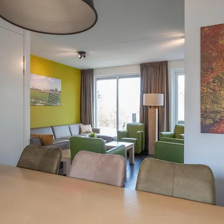 Luxurious With Bathrooms, In Surroundings