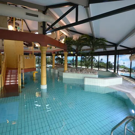 Villa Luxurious With Bathrooms, In Surroundings Arcen