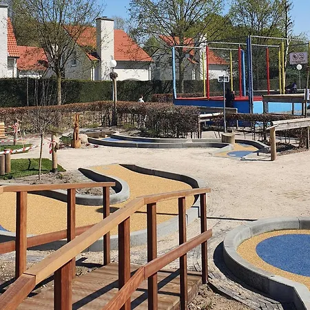Luxurious With Bathrooms, In Surroundings Arcen